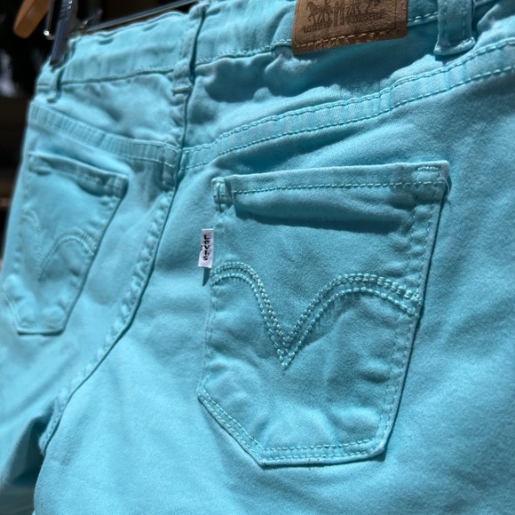 Levy's Kids Girlfriend Fit Printed Color Shorty Shorts - Picture 5 of 14